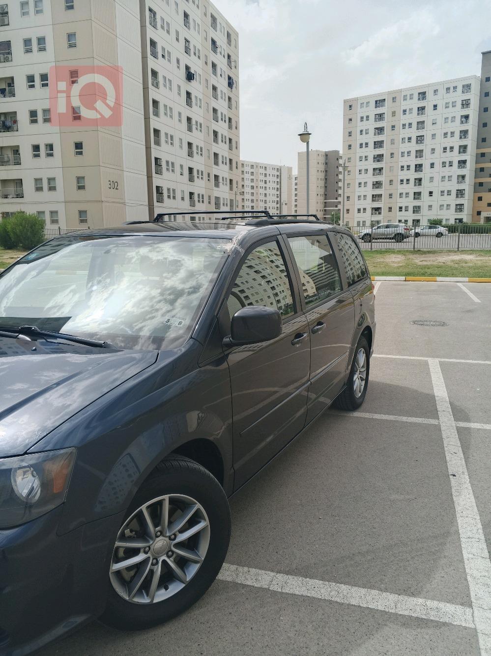 دودج كارافان